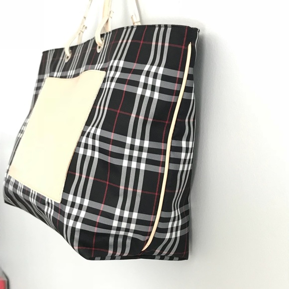 ❌SOLD❌Authentic Burberry Nova large tote bag EUC - Picture 2 of 7